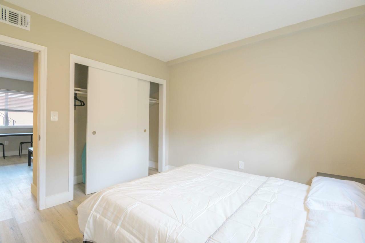 Modern 2BR Apartment in Midtown-Wynwood Miami Buitenkant foto