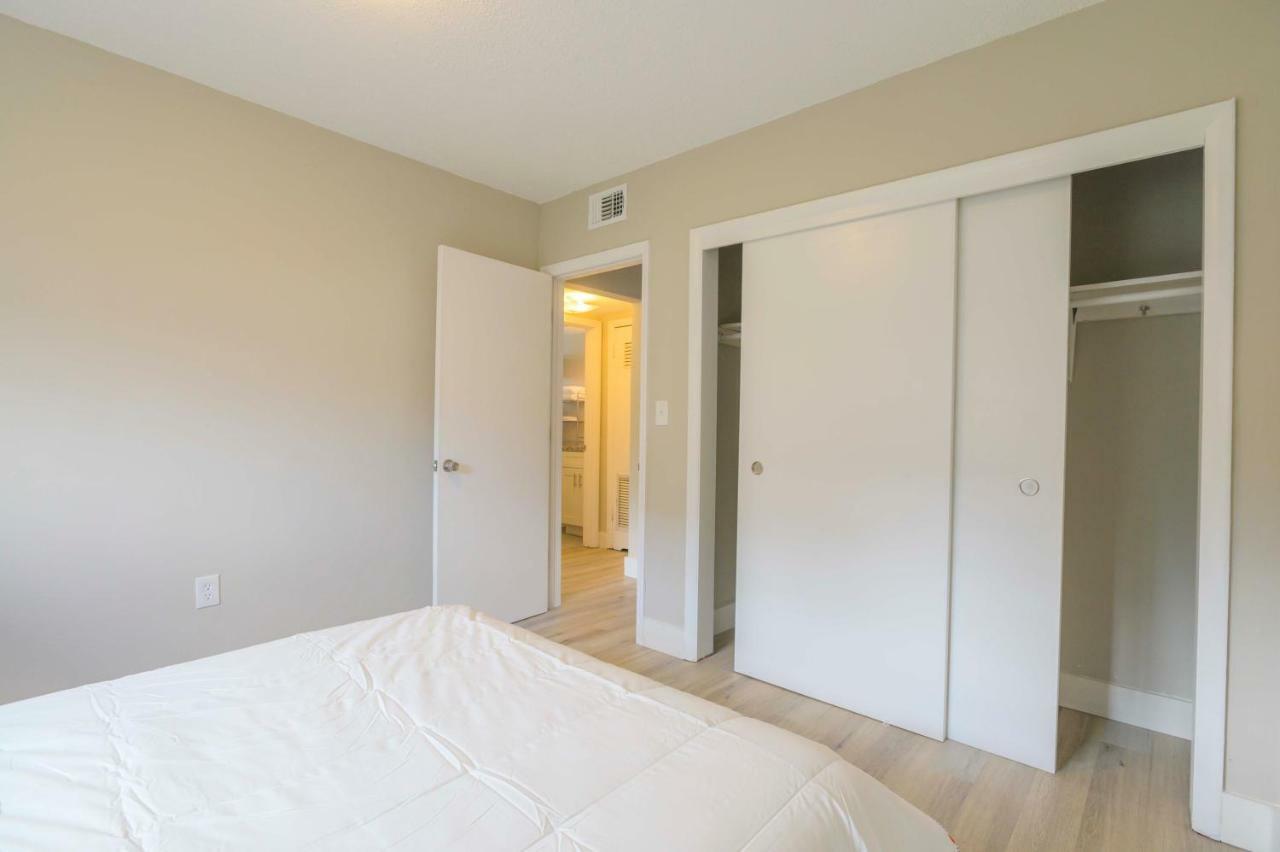 Modern 2BR Apartment in Midtown-Wynwood Miami Buitenkant foto