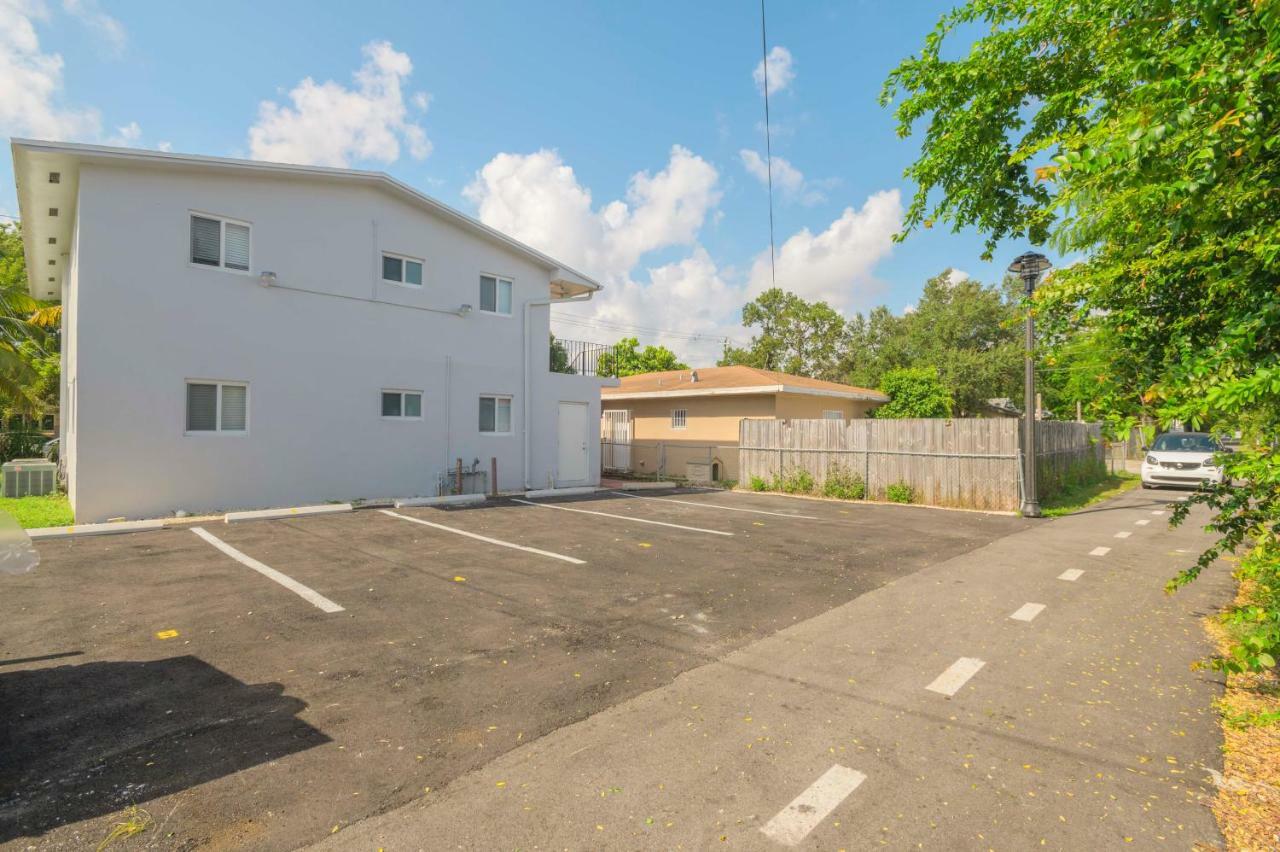 Modern 2BR Apartment in Midtown-Wynwood Miami Buitenkant foto